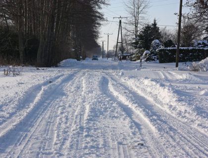 Verschneite Straßen